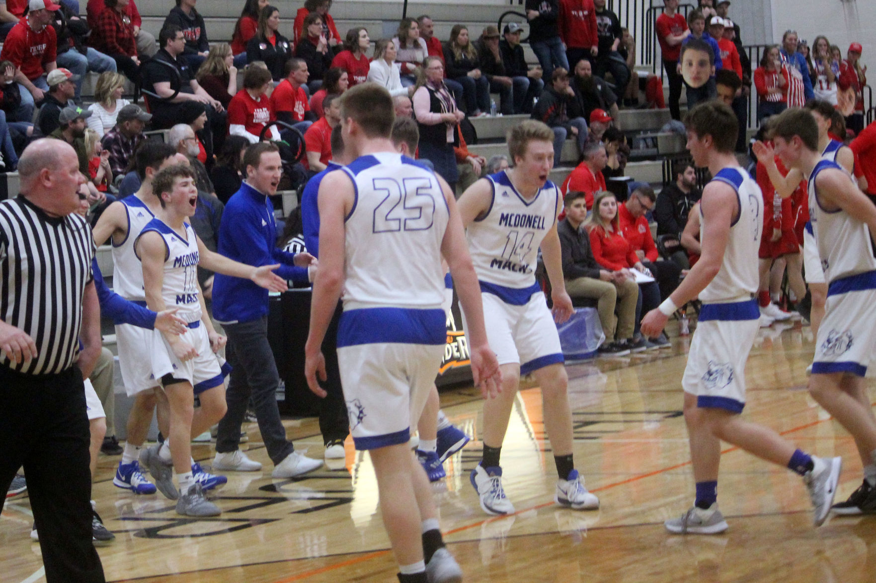 McDonell vs Thorp boys basketball at Osseo 3-12-20